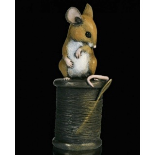 mouse-on-cotton-reel-bronze-figurine-michael-simpson