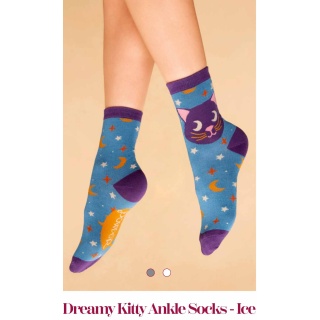 powder_dreamy_kitty_ankle_socks